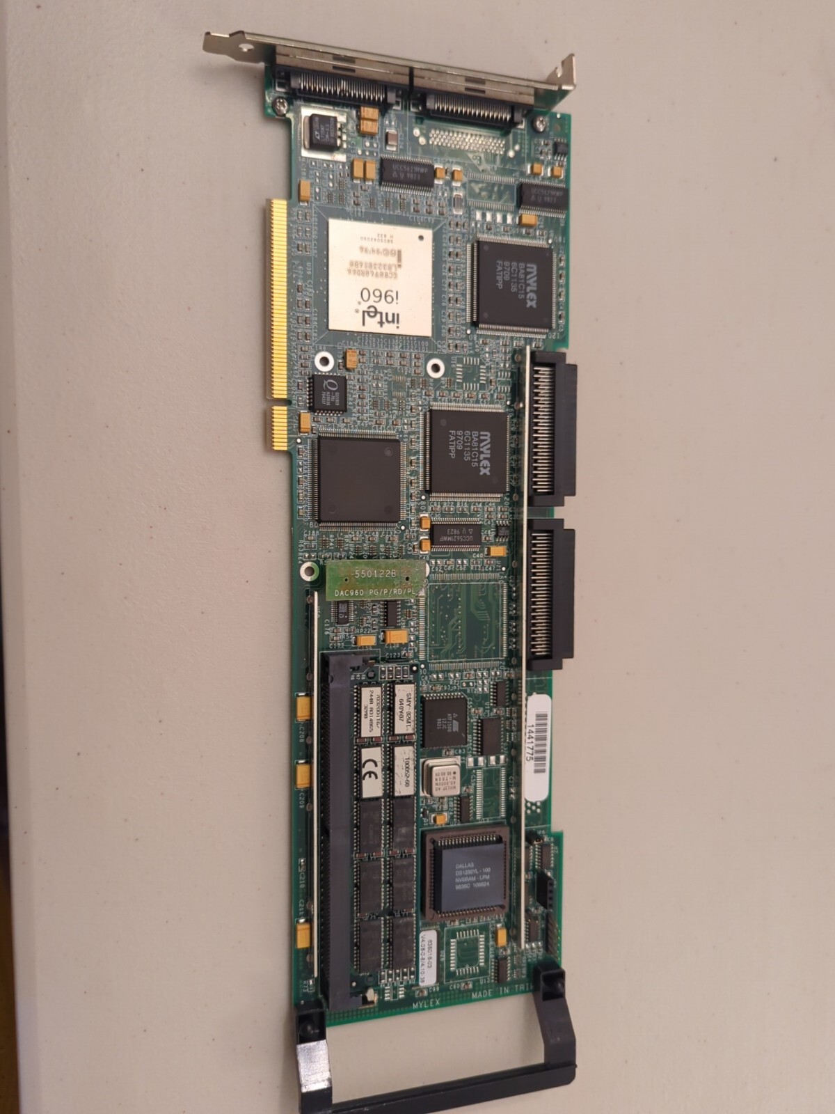Mylex DAC960PG/PJ Series Disk Array Controller *TN25