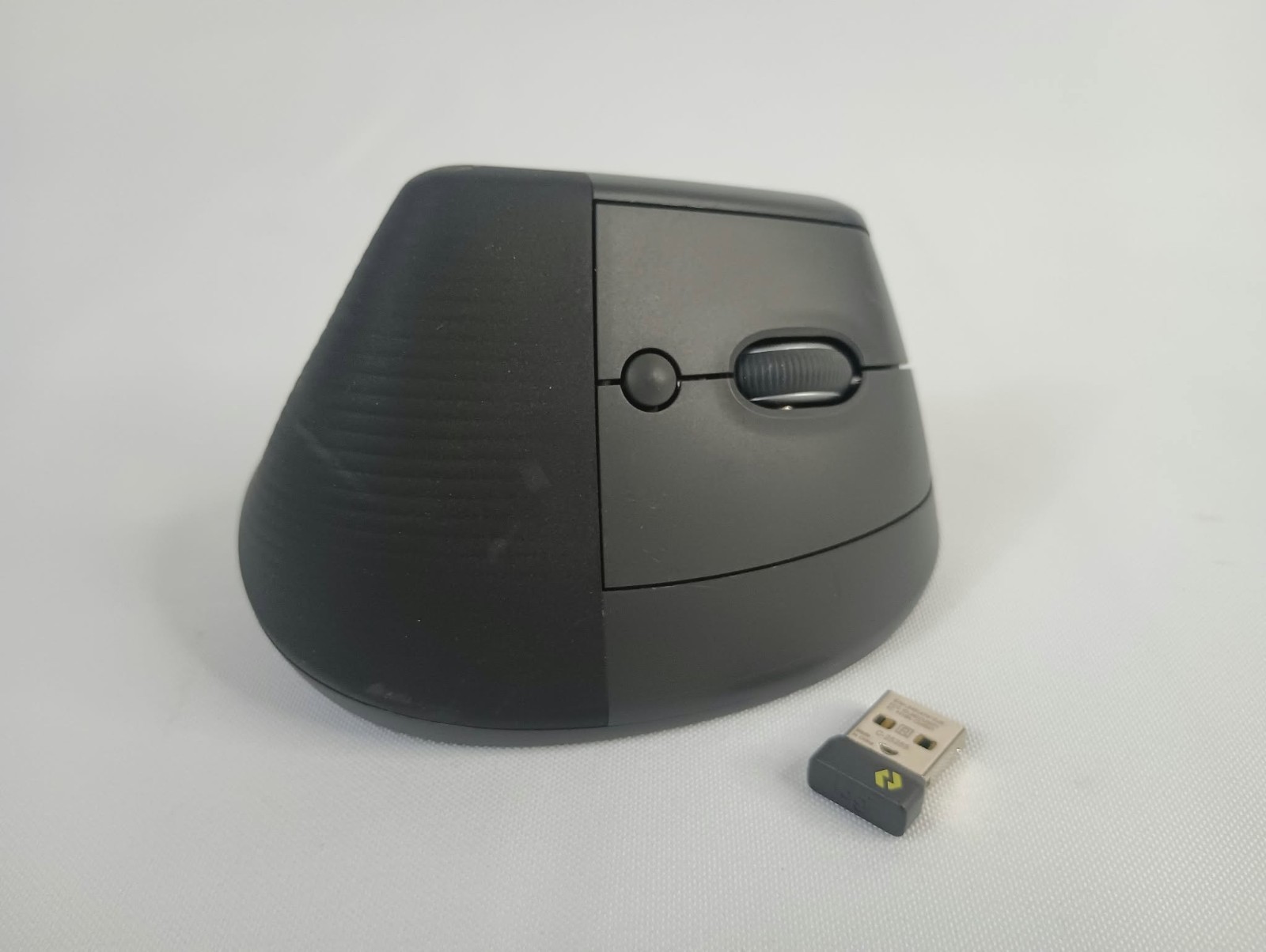 Logitech Lift Vertical Ergonomic Mouse Rechargeable Graphite w/ Dongle