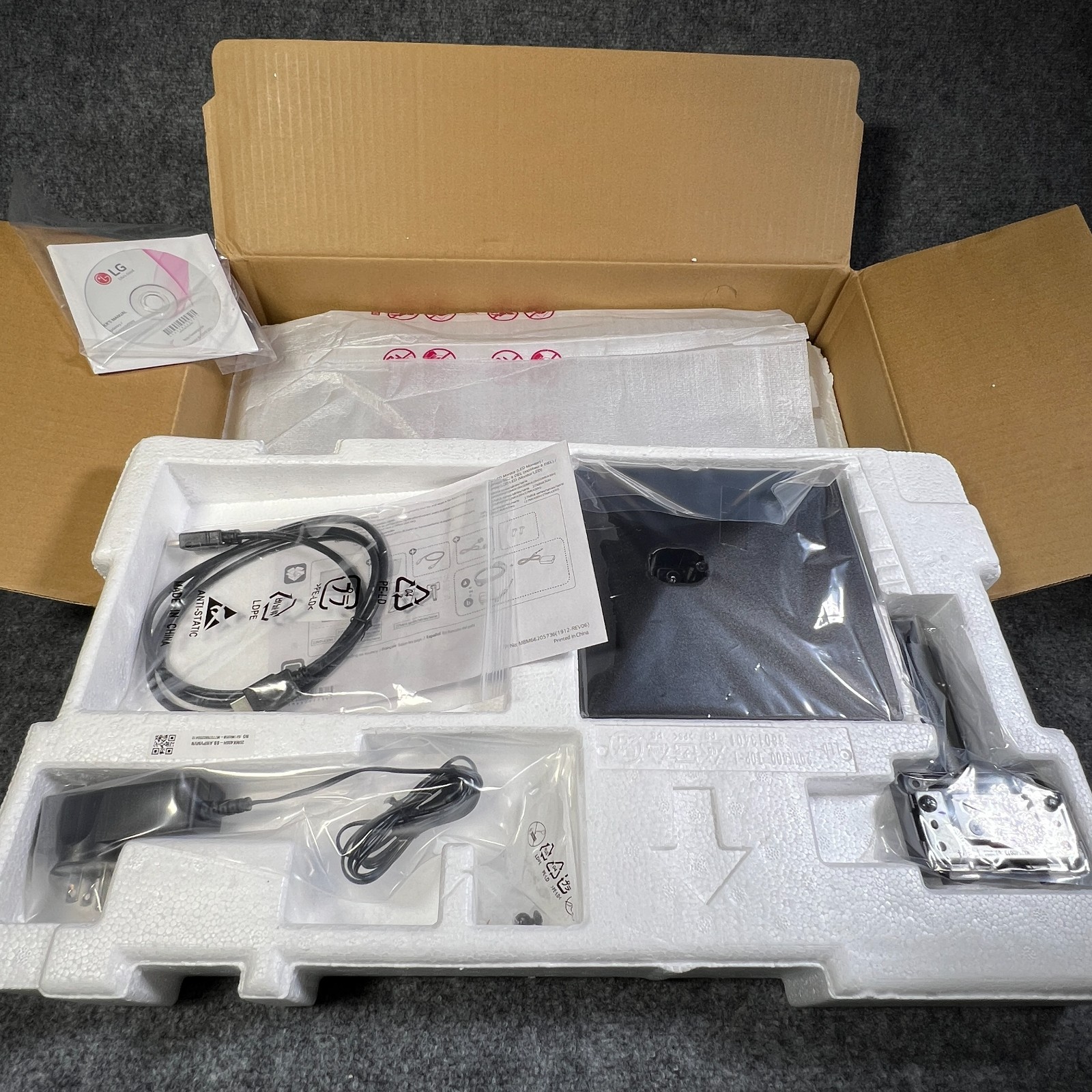 LG 20MK400H-B 19.5" LED LCD Monitor HDMI VGA 75Hz Open Box Unused