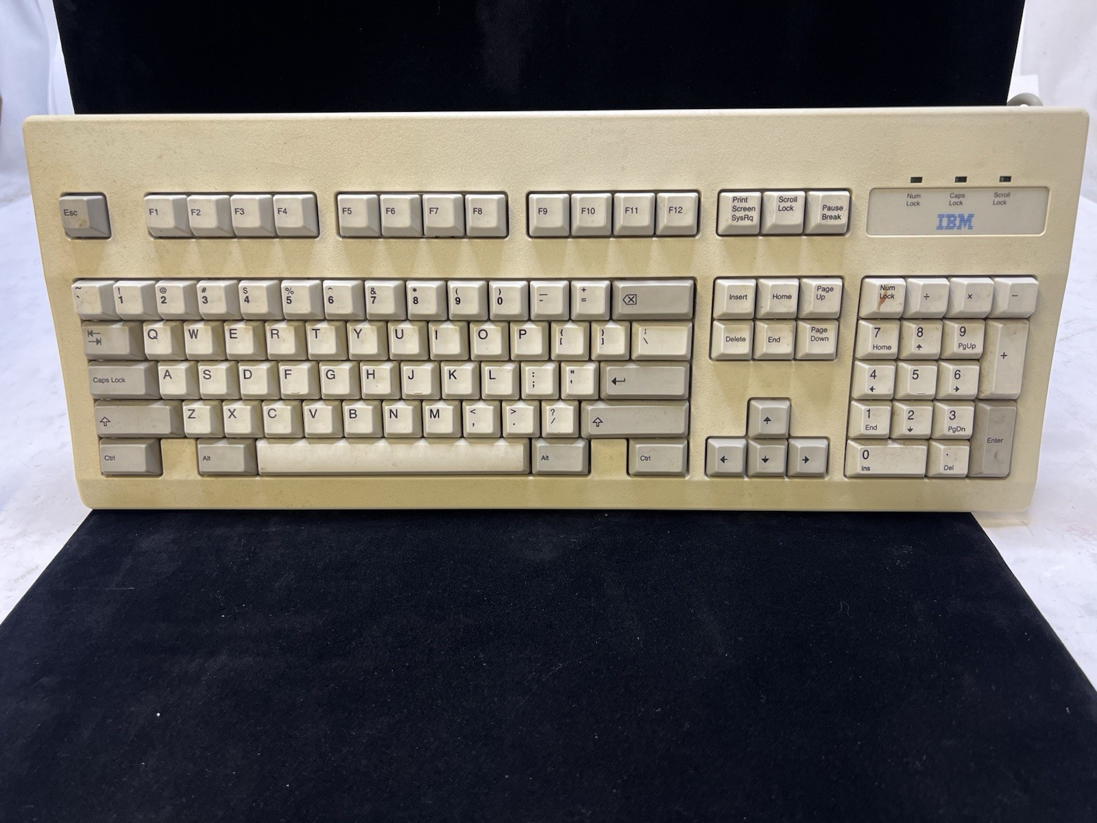 Vintage 1995 IBM Model A Keyboard PS/2 ASM 06H4601 QWERTY Retro PC PS2 Plug
