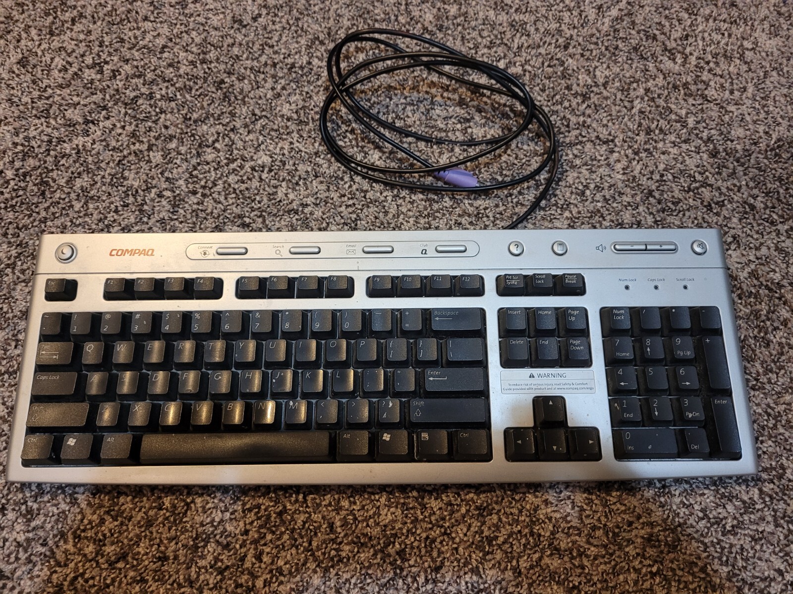 Vintage Compaq Wired PS/2 Keyboard  5187-5023 Silver Black