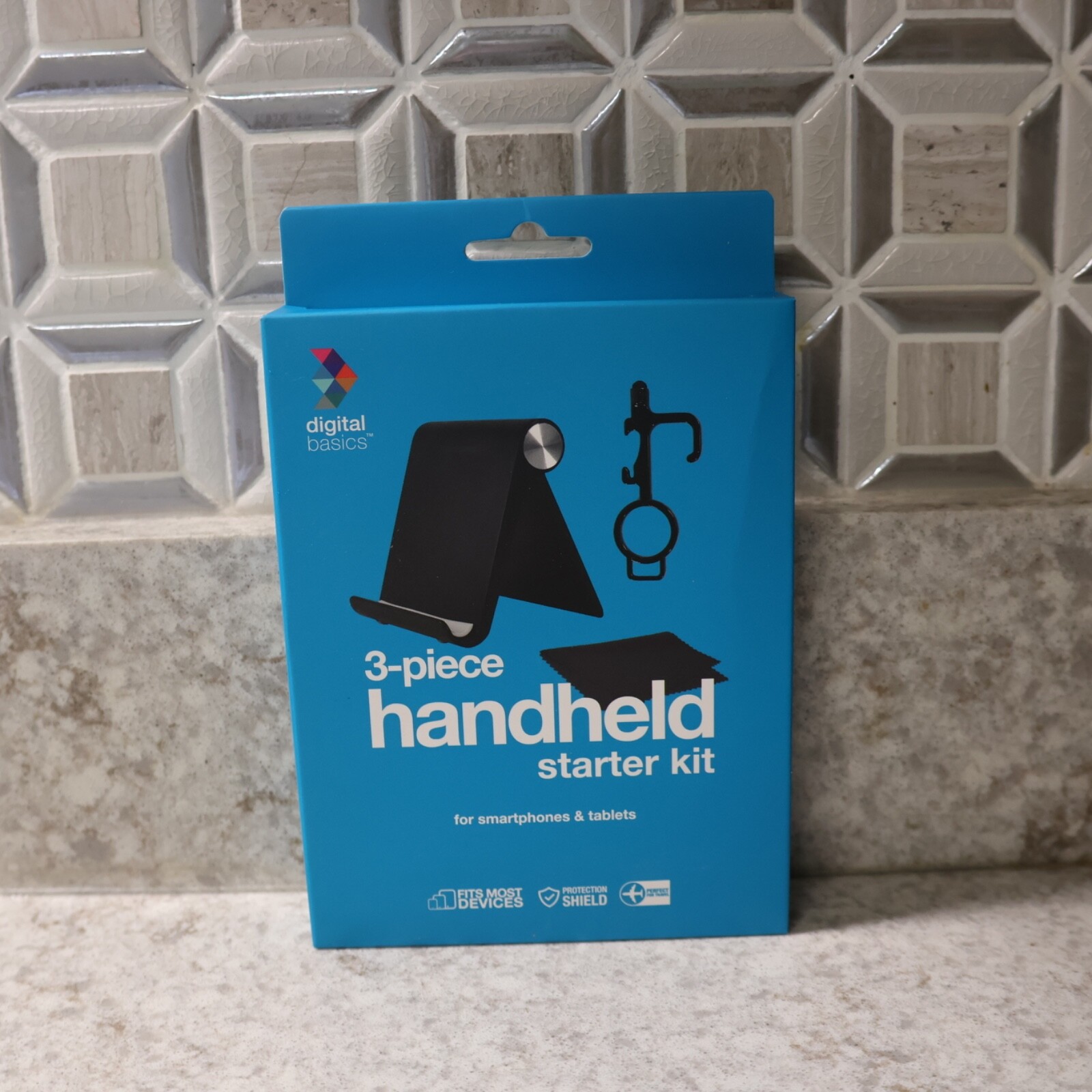 NEW Digital Basics 3-Piece Handheld Starter Kit Tablet Phone Holder Stand Wipe