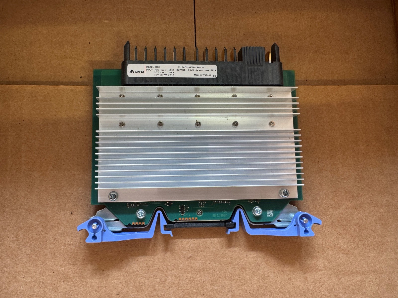 IBM 01AF086  Memory Voltage Regulator Module for IBM Power8