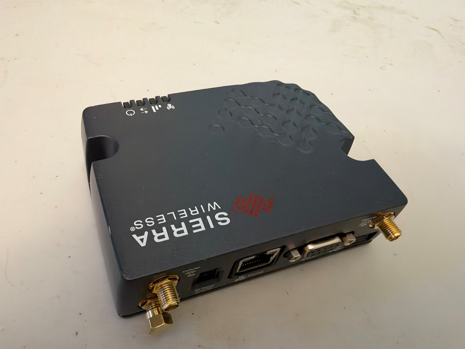 Sierra Wireless AirLink RV55 Modem and Wireless Router Part 1105047