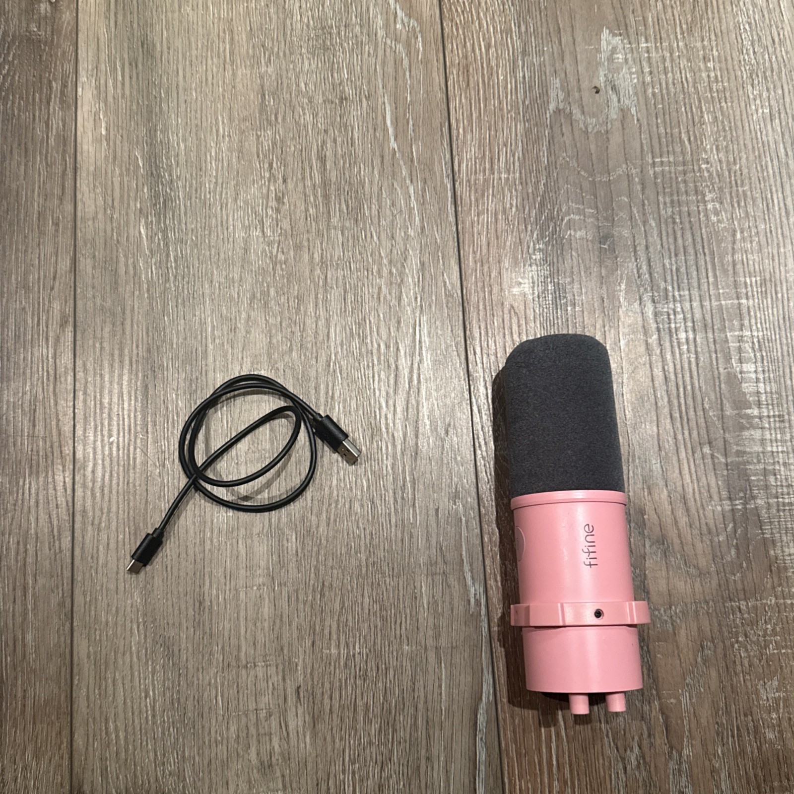 FIFINE K688 Amplitank Dynamic Microphone Pink NO SHOCKMOUNT USB / XLR