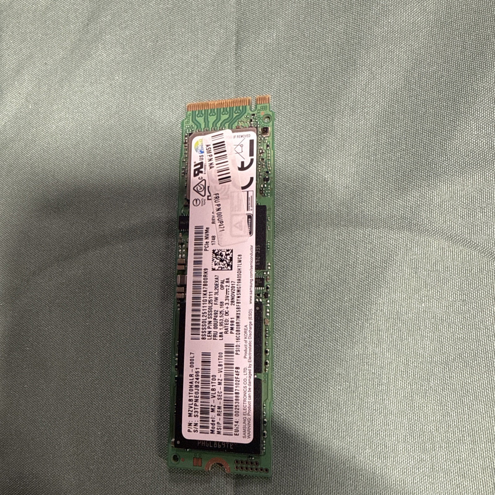 Samsung 1TB SSD M.2 PCIe NVMe 2280 Internal SSD PM981 MZVLB1T0HALR MZ-VLB1T00