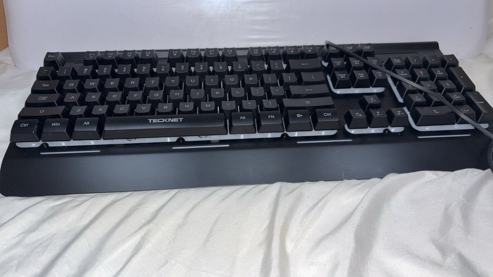 TECKNET TK-KB002 Wired RGB Gaming Keyboard Full Size USB Keyboard w/ Wrist Rest