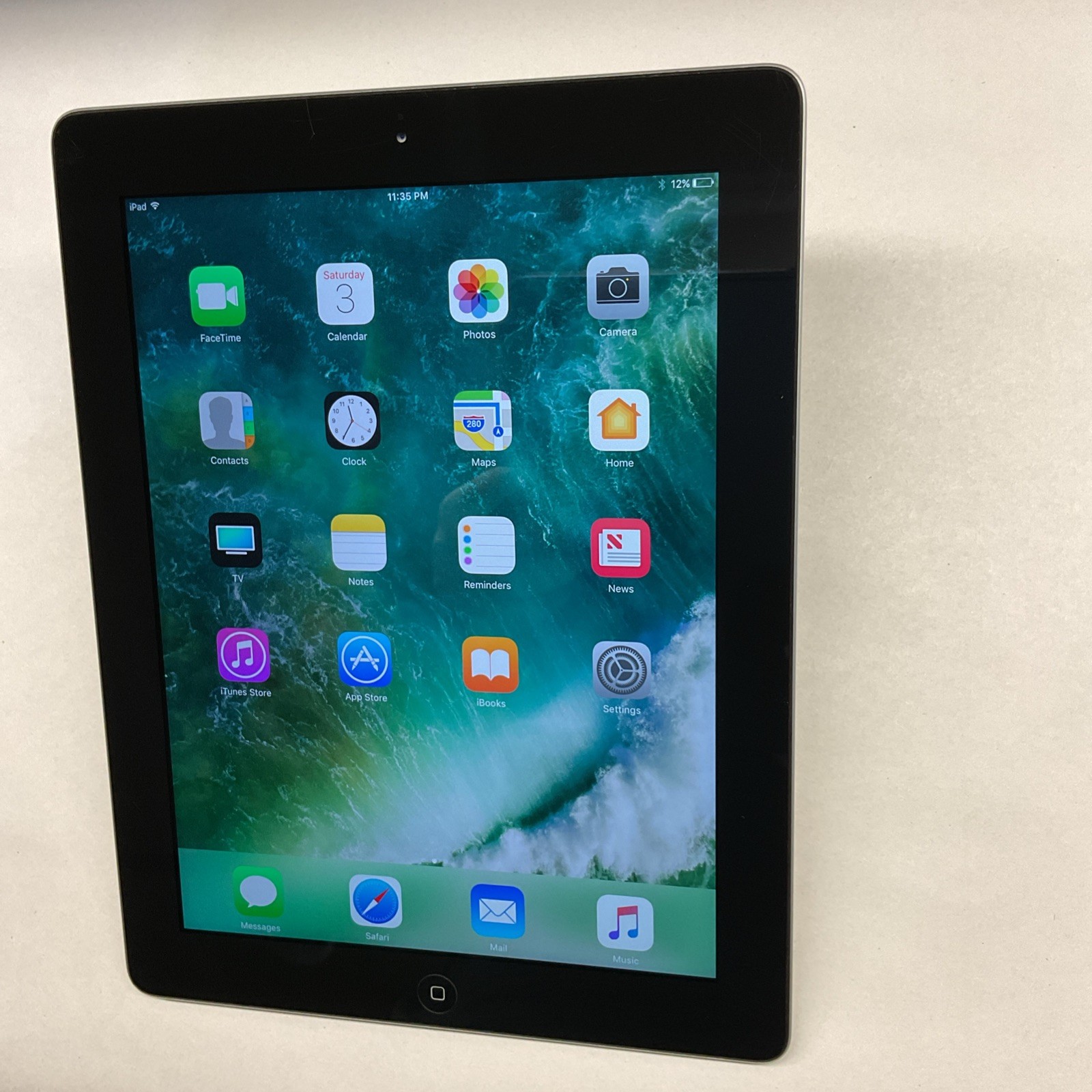 LOT OF 5 Apple iPad 4th Generation A1458 9.7" Wi-Fi Tablet Silver 