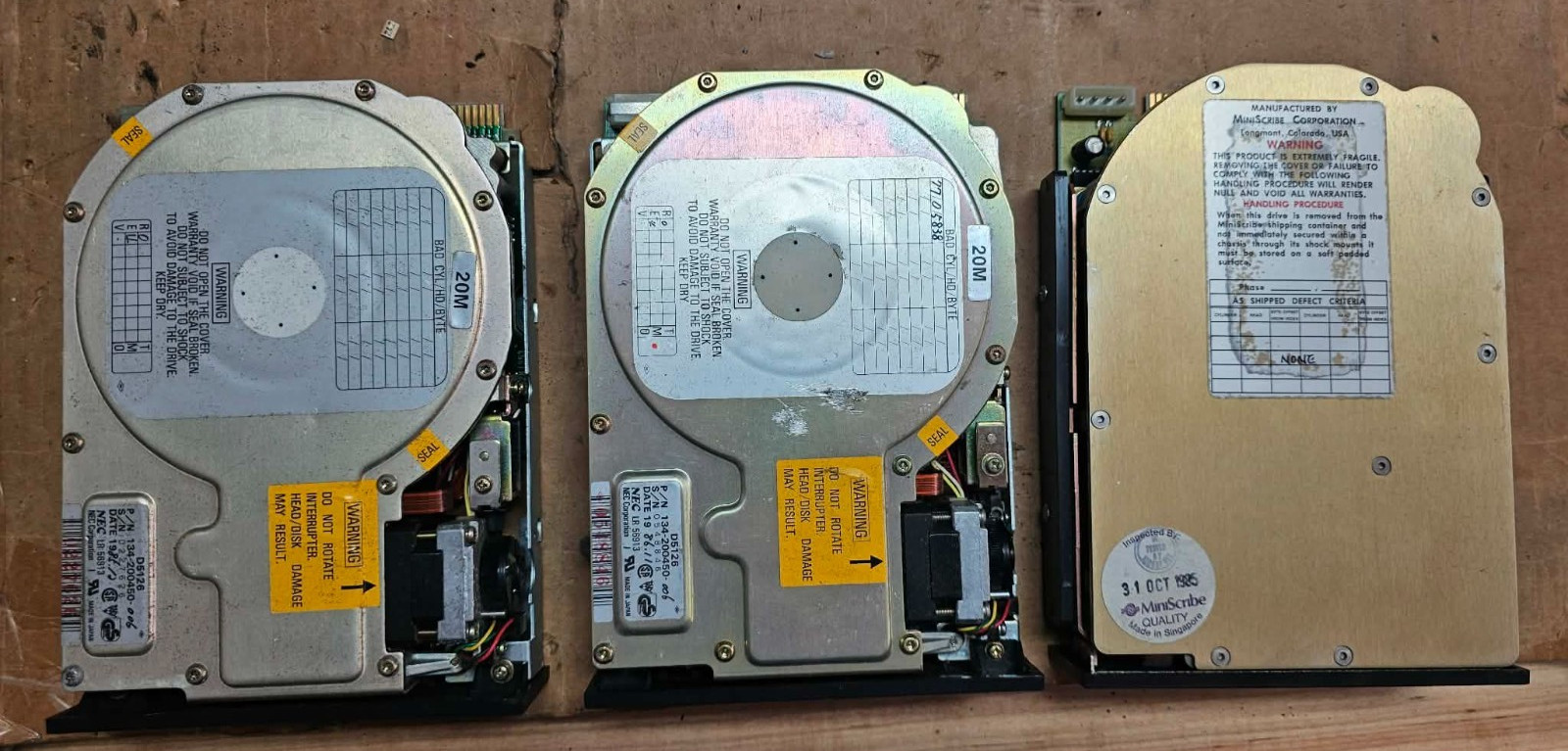 3x IBM / NEC PC AT - MFM Drives 2 NEC D5126H 5.25" 20MB & 1x MiniScribe w/bezel