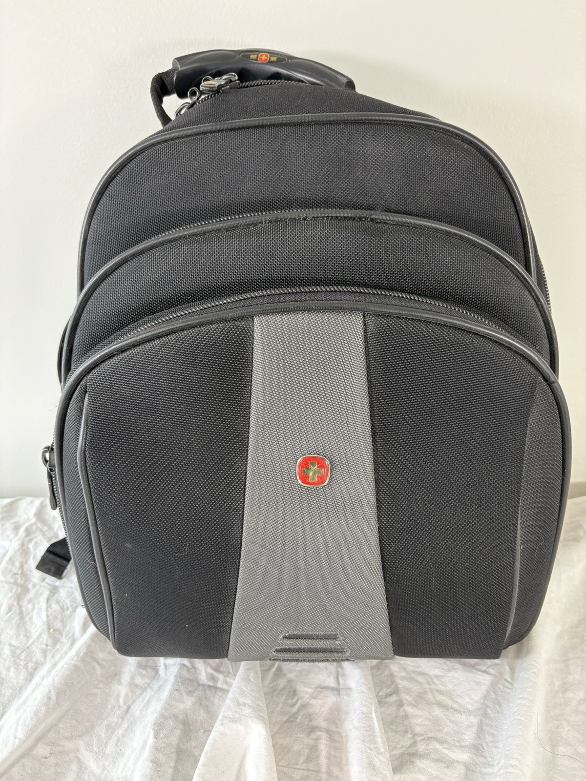 Swiss Gear Wenger Sahara Computer Backpack- Black/Grey  (WA-7402-14F00)