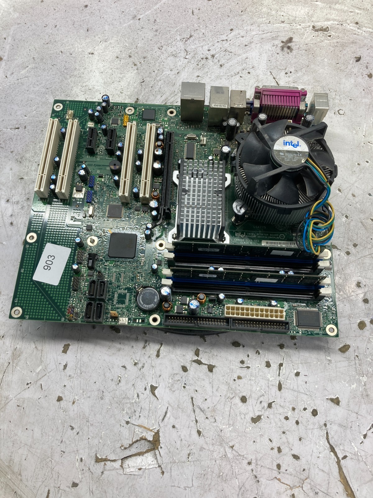 Intel Board D945GNT Intel Pentium D 3.00GHz 2GB NO HDD - Leaking Capacitors