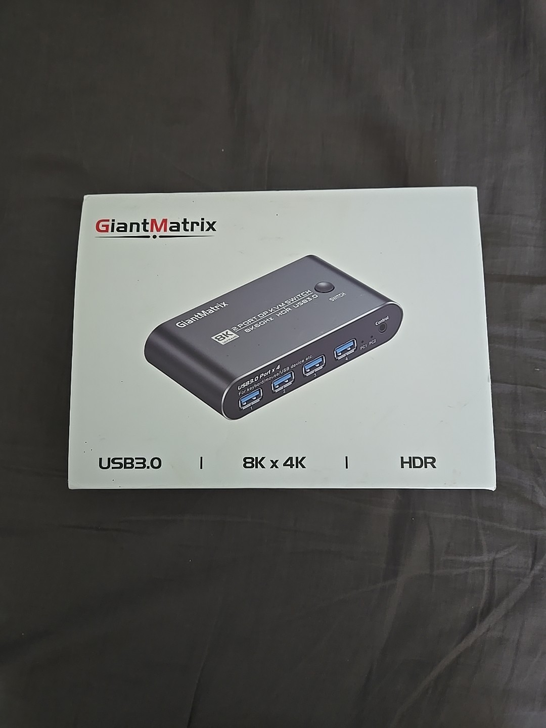 GiantMatrix USB 3.0 2-Port DisplayPort KVM Switch 8K 60 Hz 4K 175 Hz HDR