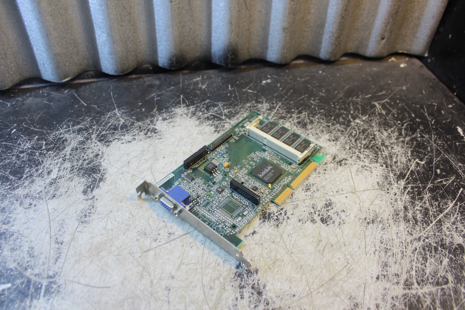 Vintage Matrox G200 Graphics Card G2 + DMILA/8D/CPQ