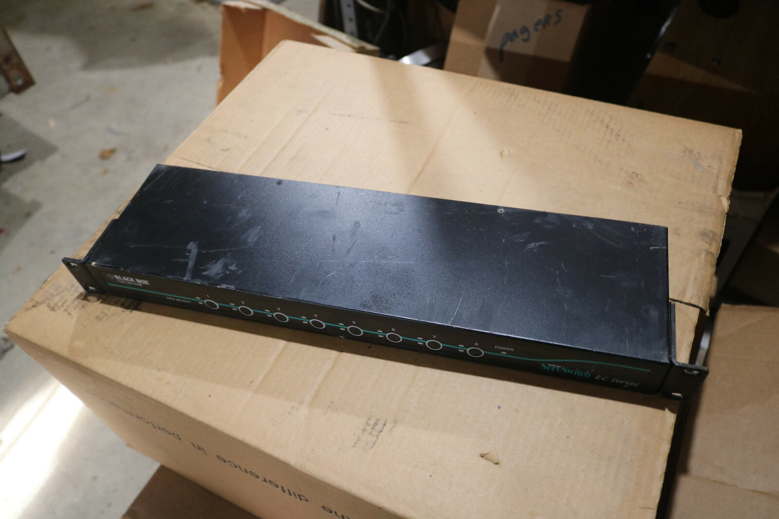 / Black Box KV9208A KVM Switch for PS/2 or USB Servers / PS/2 or USB Consoles