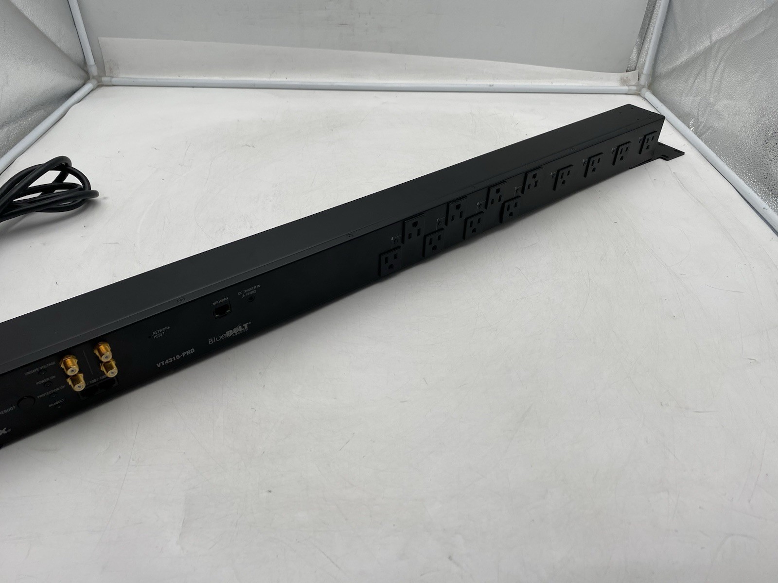 Vertex Panamax VT4315-PRO BlueBolt Controllable Power 8-Outlets w/Ear Racks