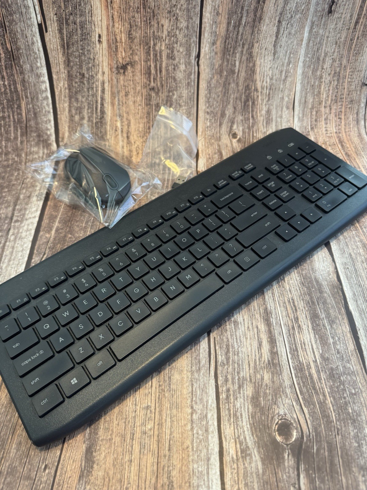 Preowned Onn Wireless Keyboard and Mouse Set Item #PHK7906