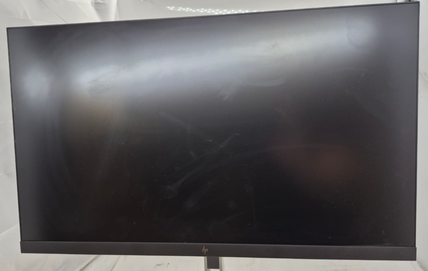 HP E27 G4 27" Monitor W/ Adjustable Stand - Small Scratches (See Photos)