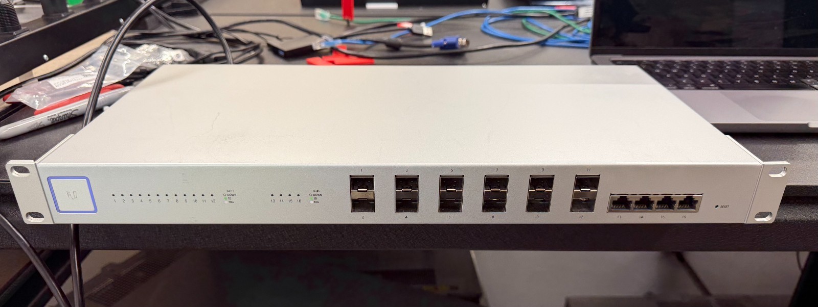 Ubiquiti UniFi US-16-XG 16-Port 10GbE Rackmount Switch 12 SFP+ 4 RJ45 Enterprise