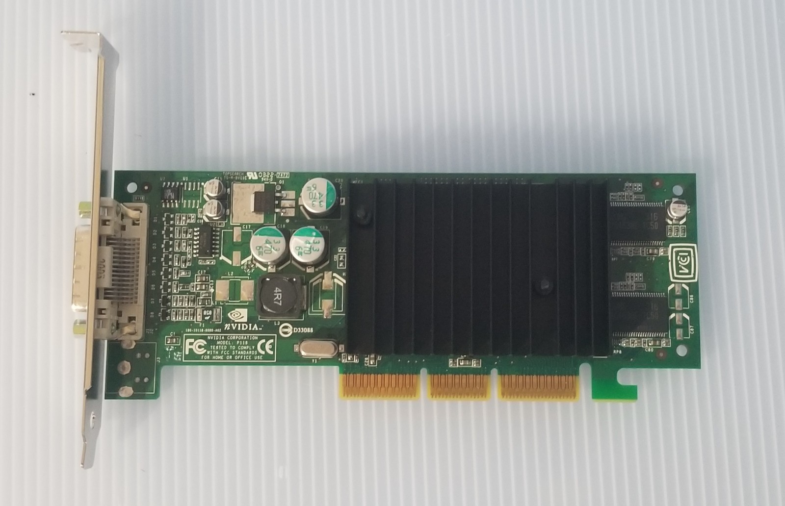 NVIDIA GeForce FX 5200 64MB AGP Video Card HP 350969-003 351383-001 P118 DMS-59