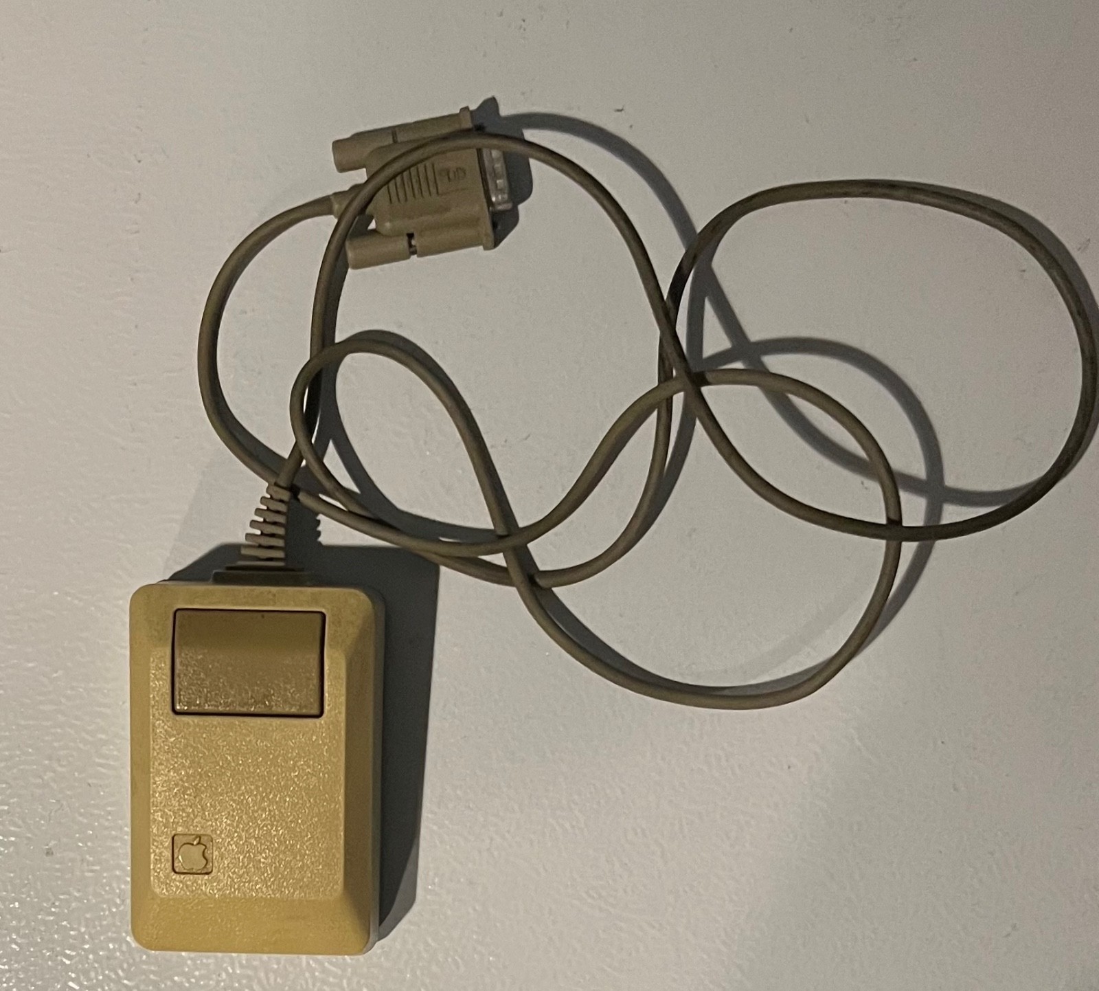 Vintage Apple Macintosh Mouse Model M0100 (DB-9 Pin Connector) – Untested