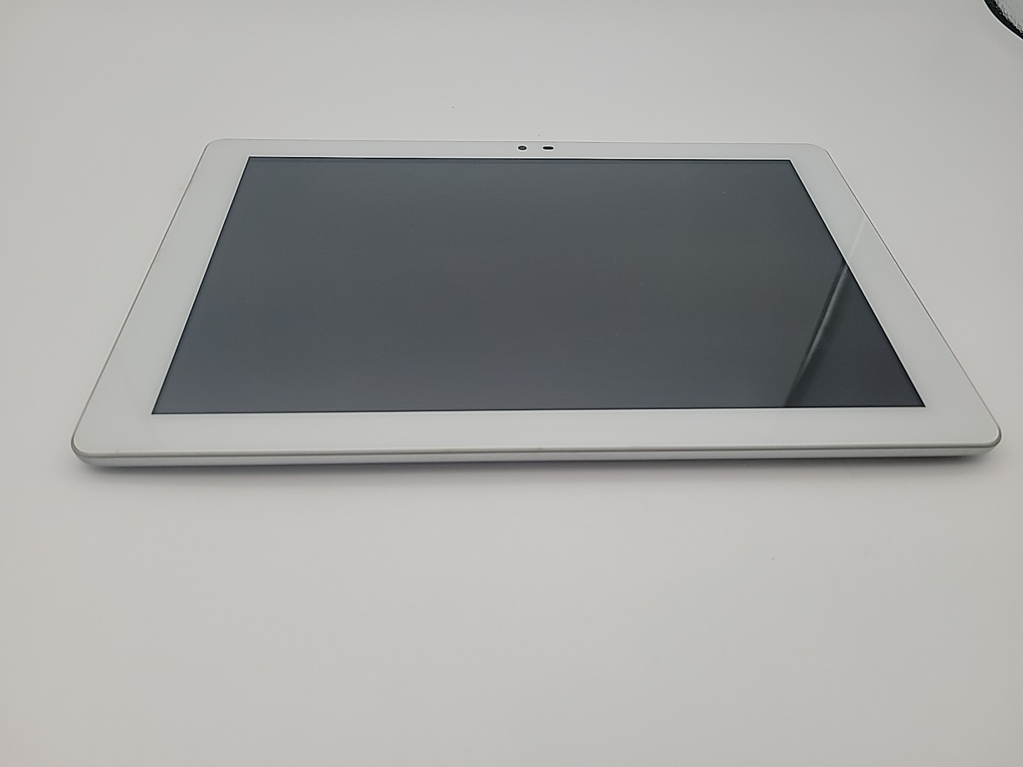Insignia Flex 10.1" Android 5.0 32GB Tablet NS-P10A6100 - White/Silver