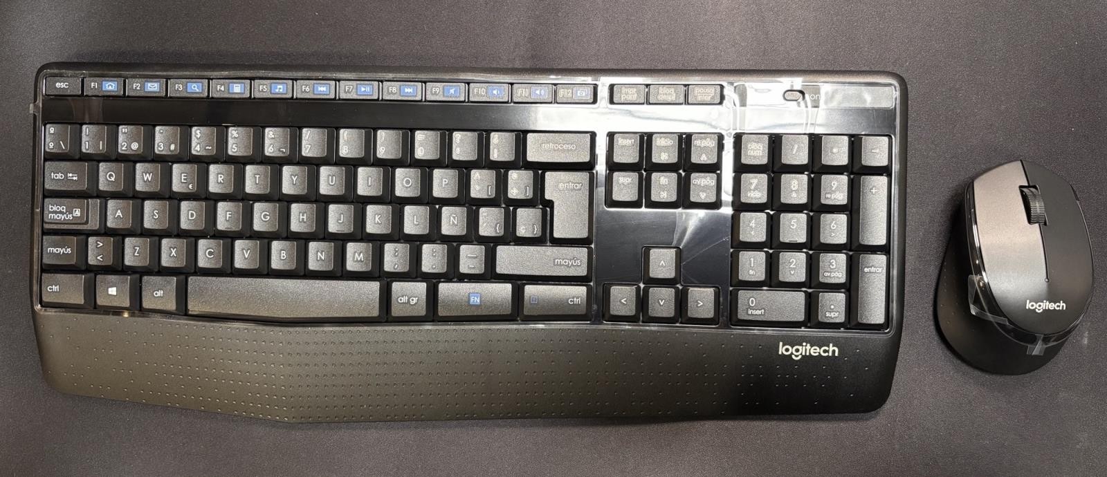 Logitech MK345 Wireless Combo Full-Sized Keyboard & Mouse (Spanish Layout)