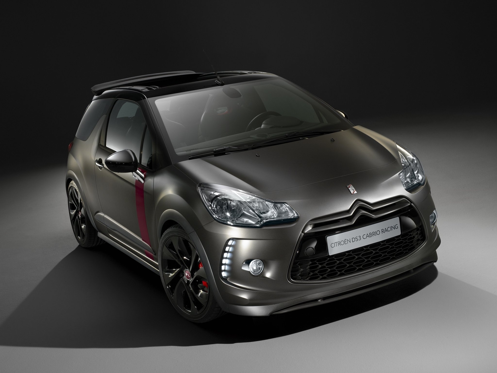 Cars 2014 citroen ds3 cabrio Desk Mat Stitched