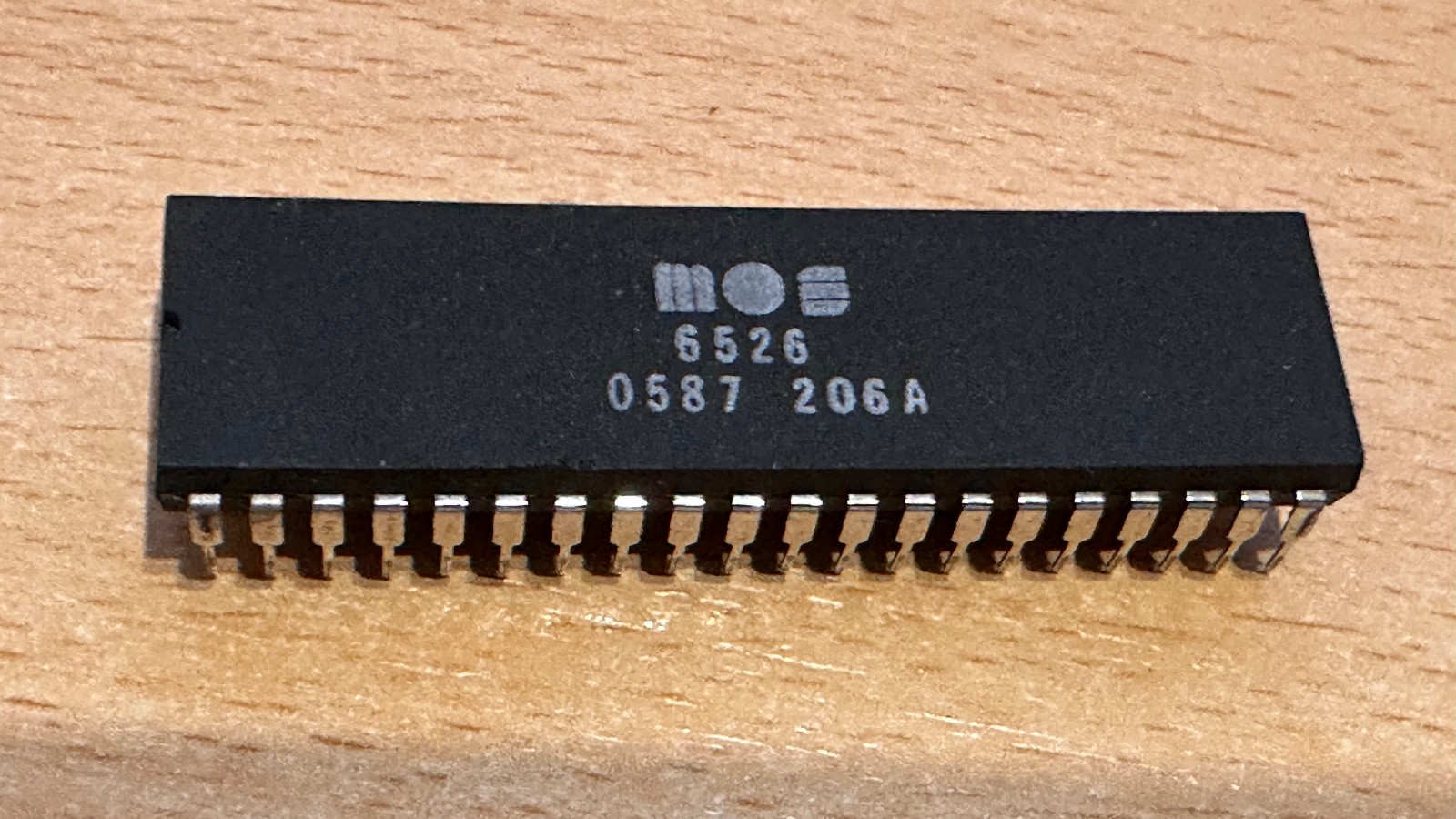 Commodore CSG/MOS 6526/6526R4 MOS/CSG IC Chip 1x BH022937 #05 87