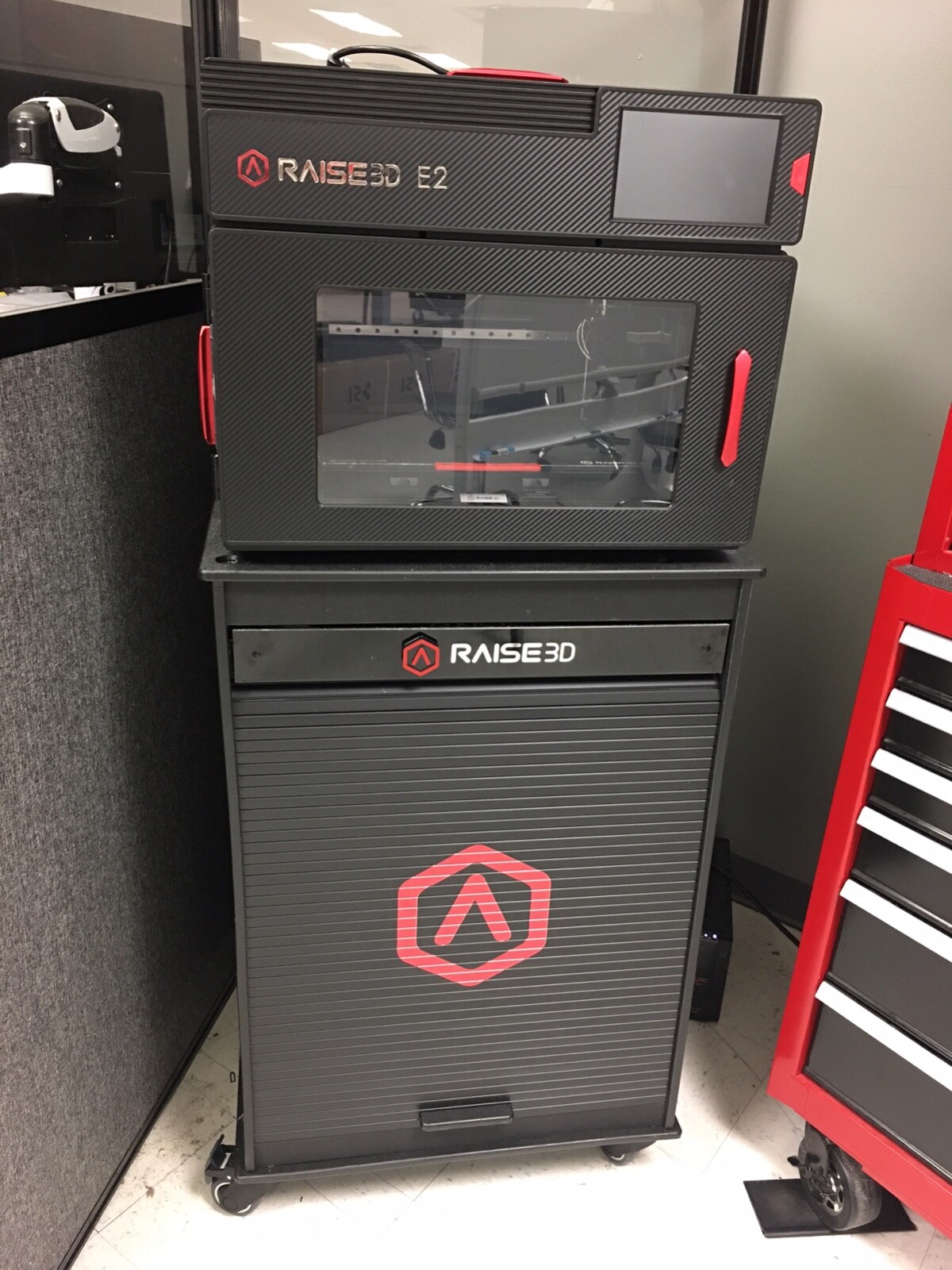 Raise3D E2 3D Printer with cabinet (With Upgraded Hot Ends)