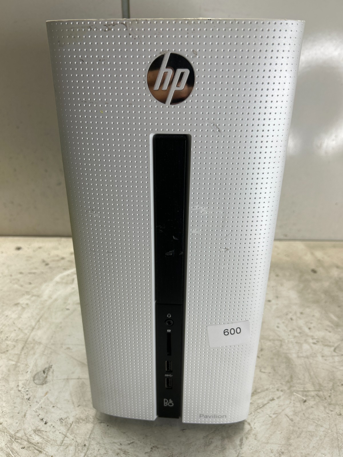 HP Pavilion 550-127c AMD A10-7800 Radeon R7 3500MHz 8GB NO HDD