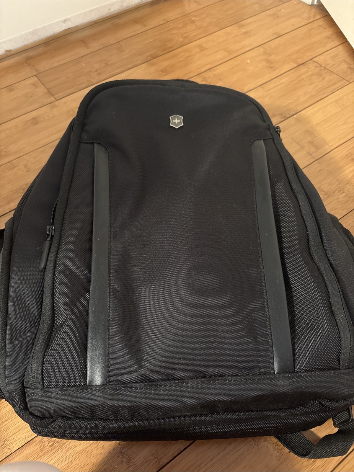 VICTORINOX ALTMONT PROFESSIONAL COMPACT LAPTOP BACKPACK BLACK