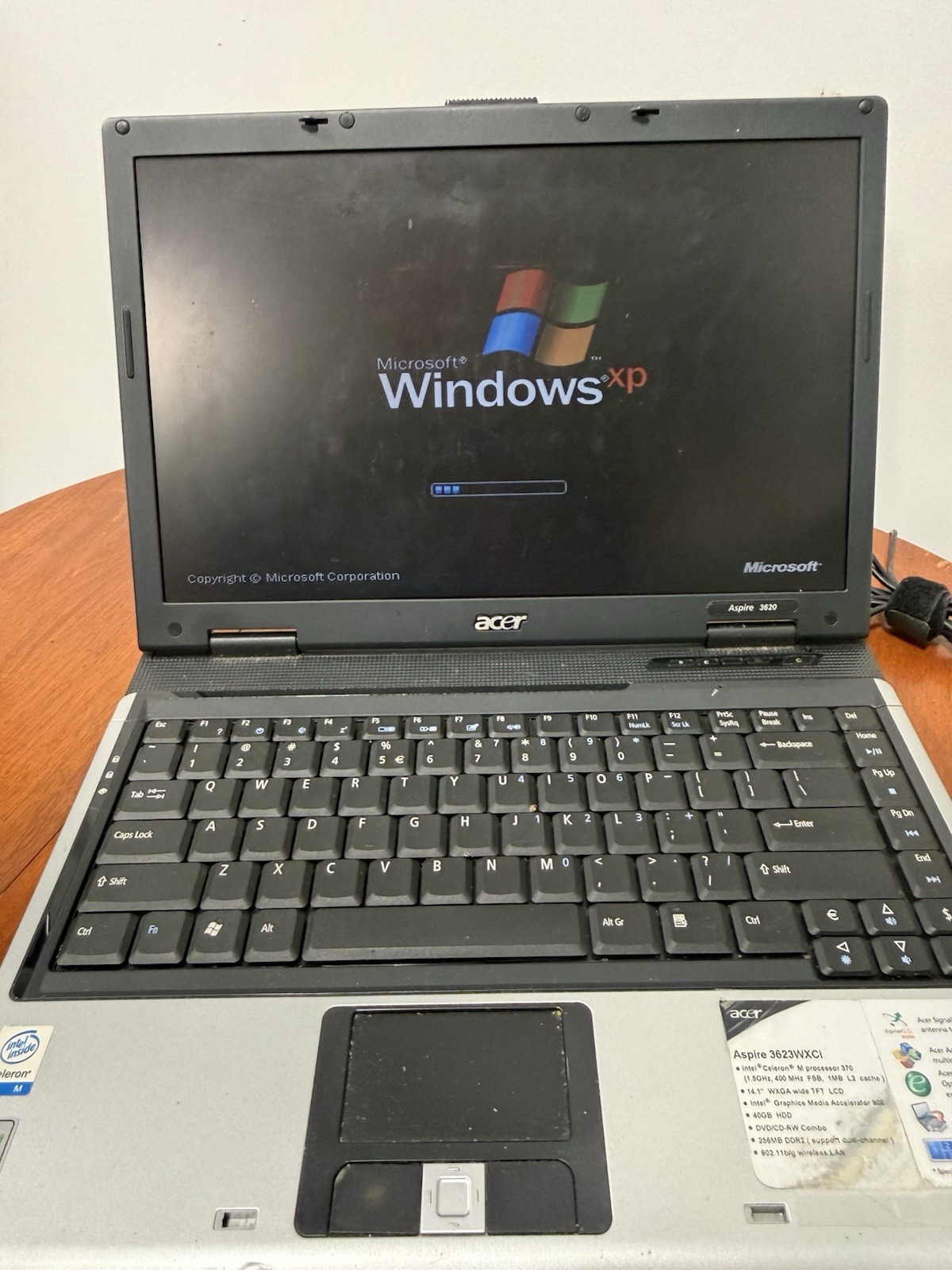Acer aspire 3620 Laptop Computer Tested Works Comes With Carrying Case