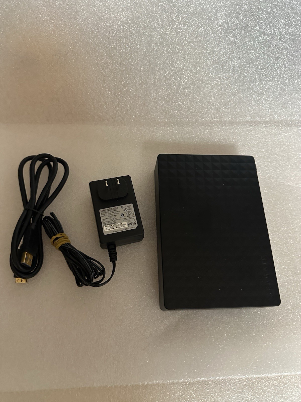 Seagate 8TB Desktop Hard Drive Expansion Model SRD0NF2, USB 3.0 Tested Works