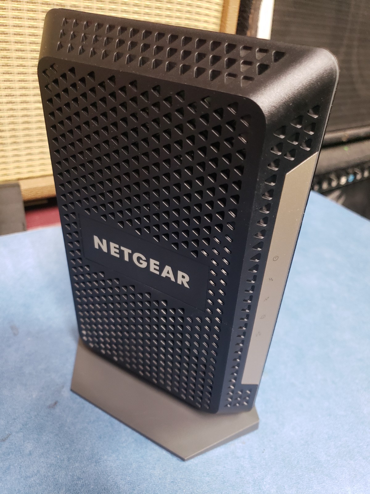NETGEAR NIGHTHAWK CM1100 Cable Modem DOCSIS 3.1 Multi-Gig Speed