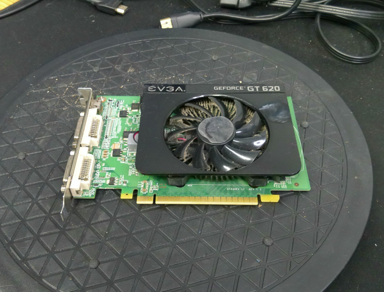 EVGA GeForce 620 01G-P3-2621-KR Graphics Card GT430EV-LF