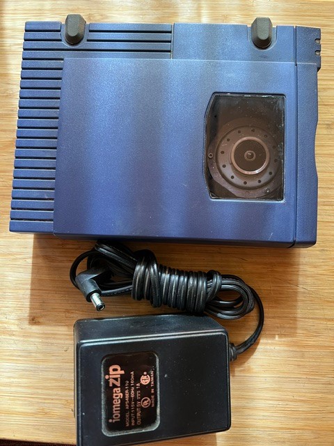 iOmega Zip 100 Z100P2 External Parallel Port Zip Drive, Power Adapter