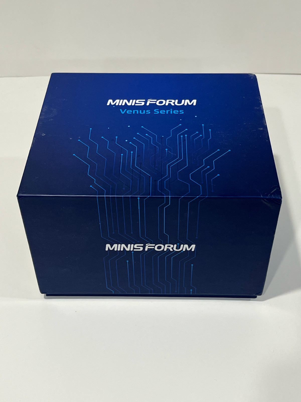 MINISFORUM NPB7 Mini PC 32GB RAM 1TB SSD Intel Core i7-13700H
