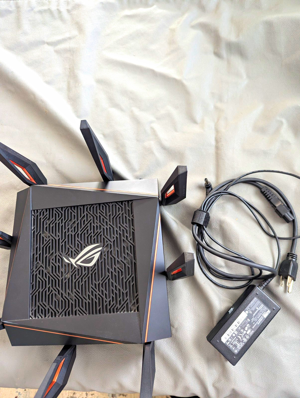 ASUS ROGGT-AX11000 Tri-Band  Rapture Wireless Router, 2.5G, 4 LAN, USB 3.0