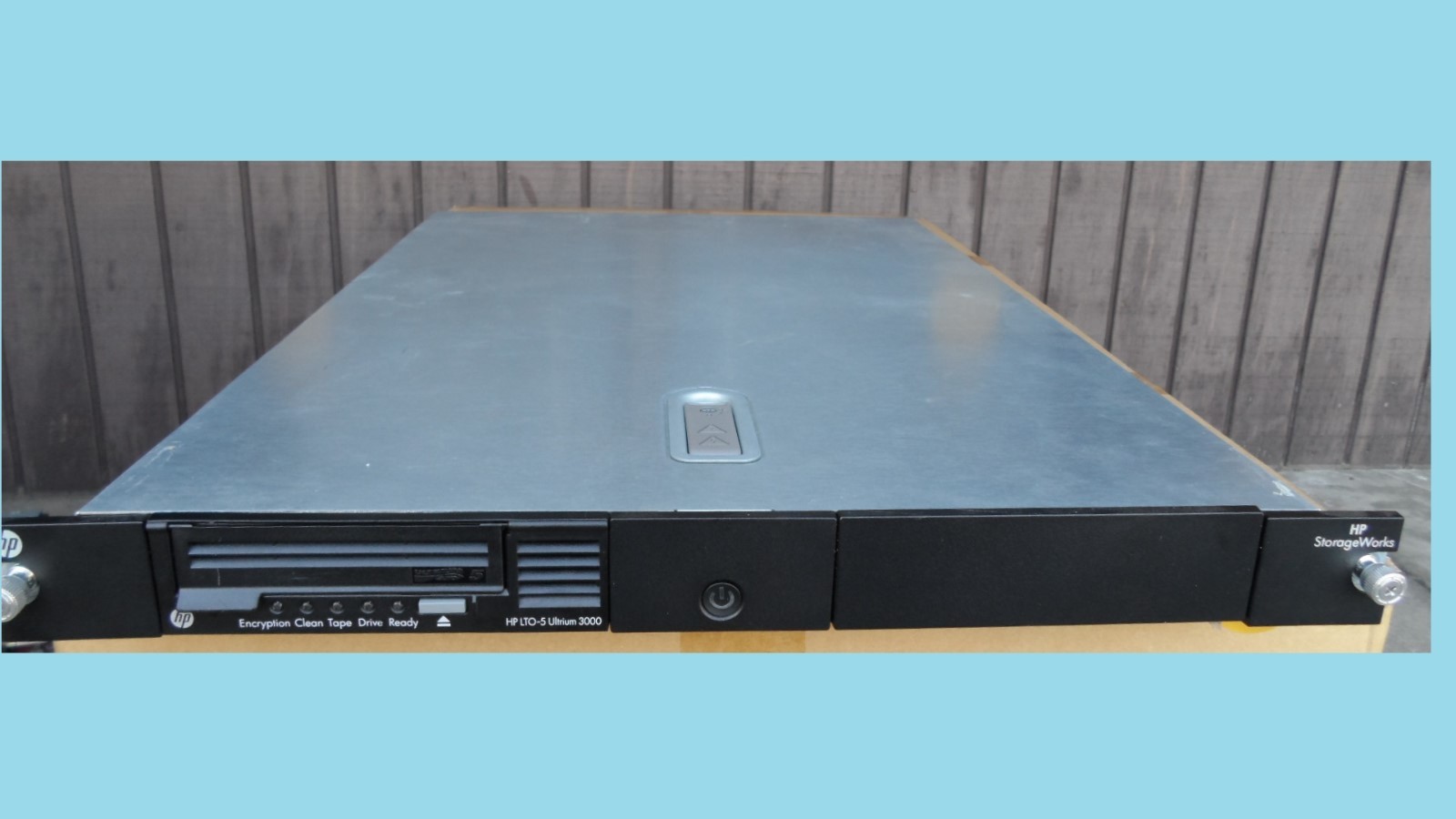 HP HPE 1U Enclosure with TWO LTO5 SAS Drives Ultrium3000 EJ014B 403721-003 