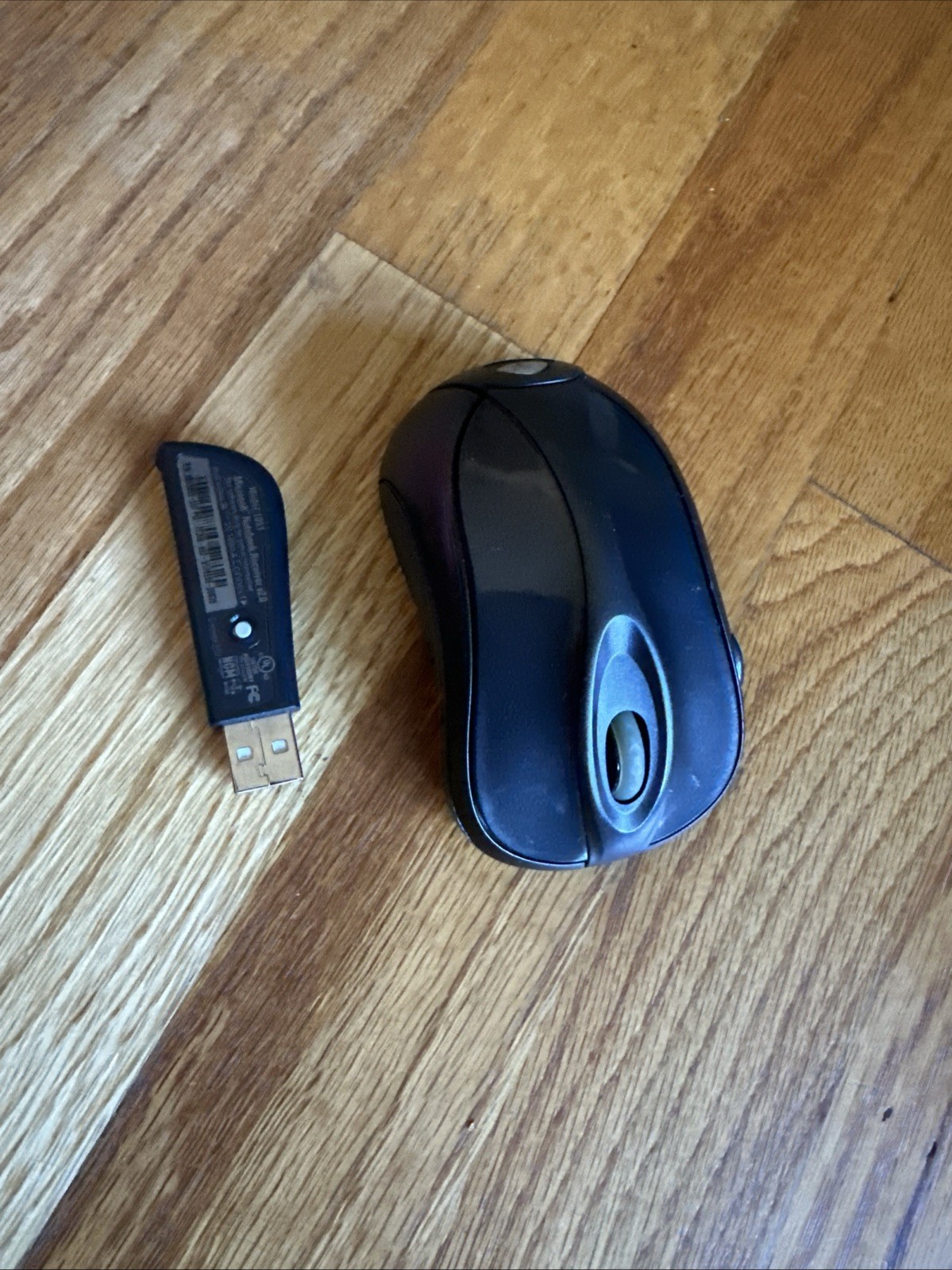 Microsoft Model 1054 Wireless Notebook Laser Mouse 6000 - Tested Working