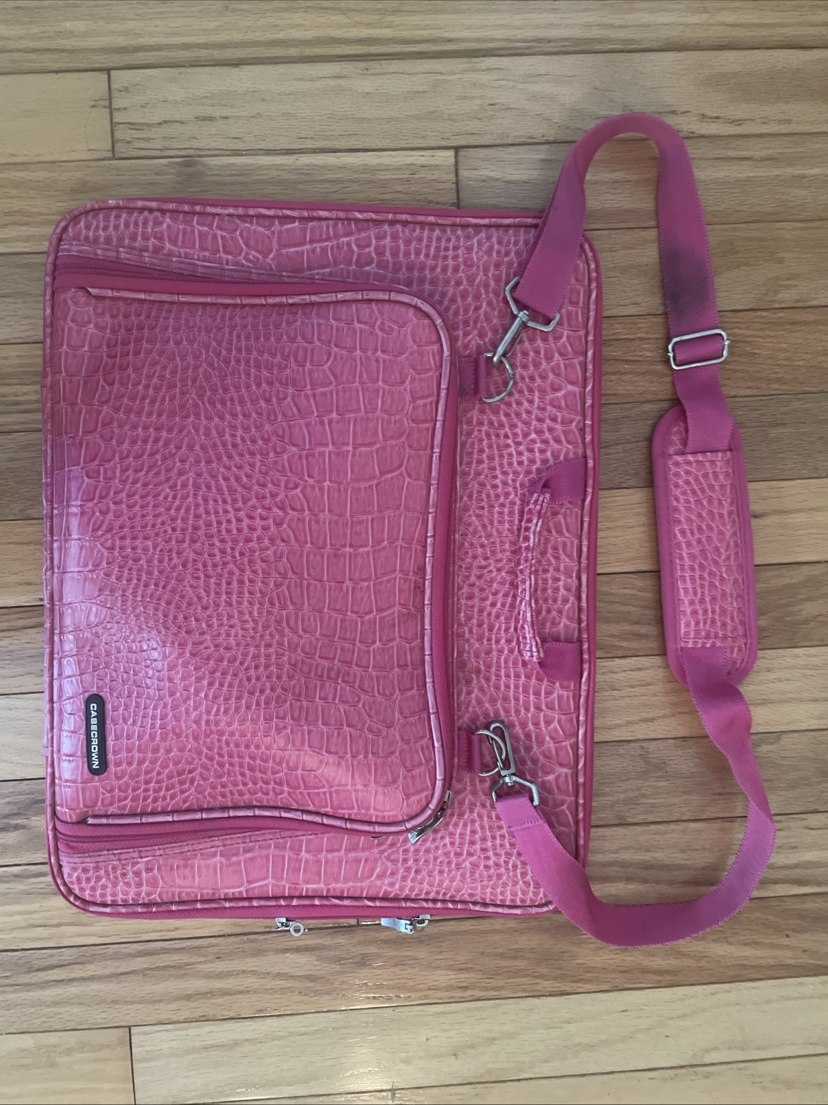CASECROWN PINK ALLIGATOR LAPTOP CASE