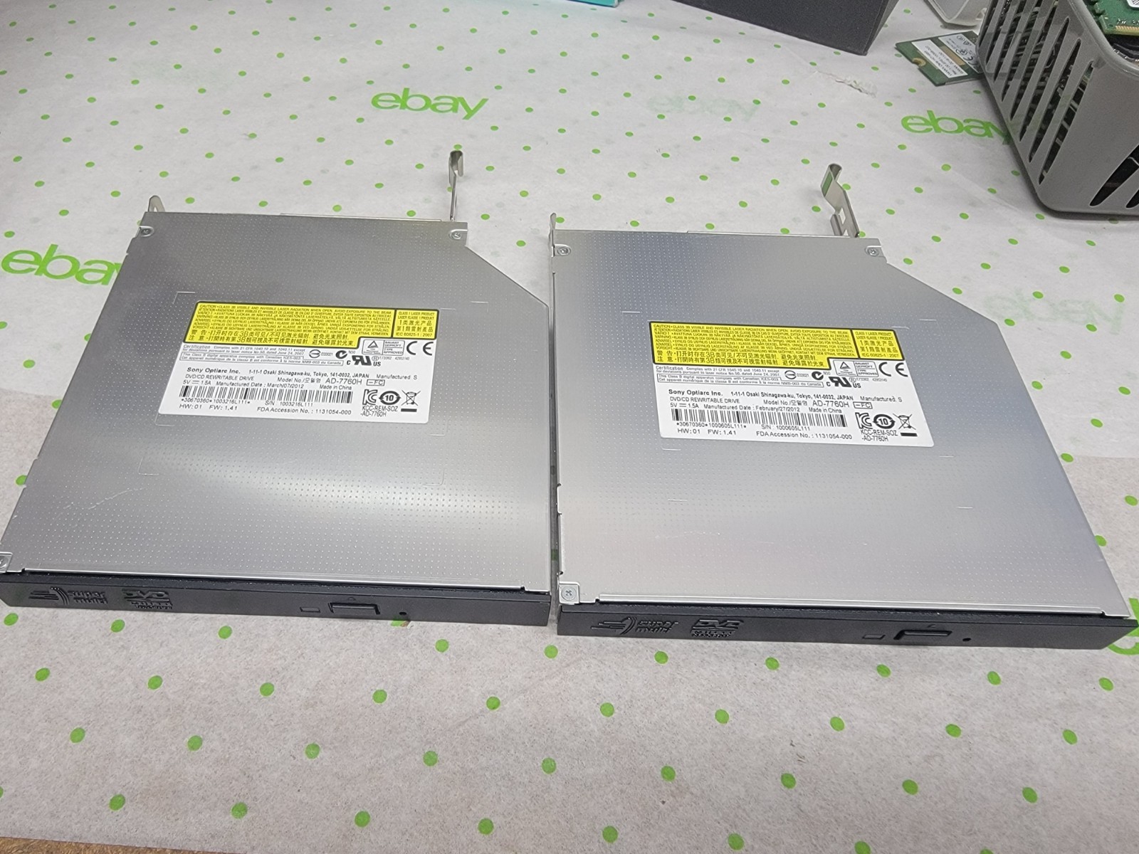 LOT OF TWO - FUJITSU Primergy RX100 S7 DVDRW DRIVE SONY AD-7760H