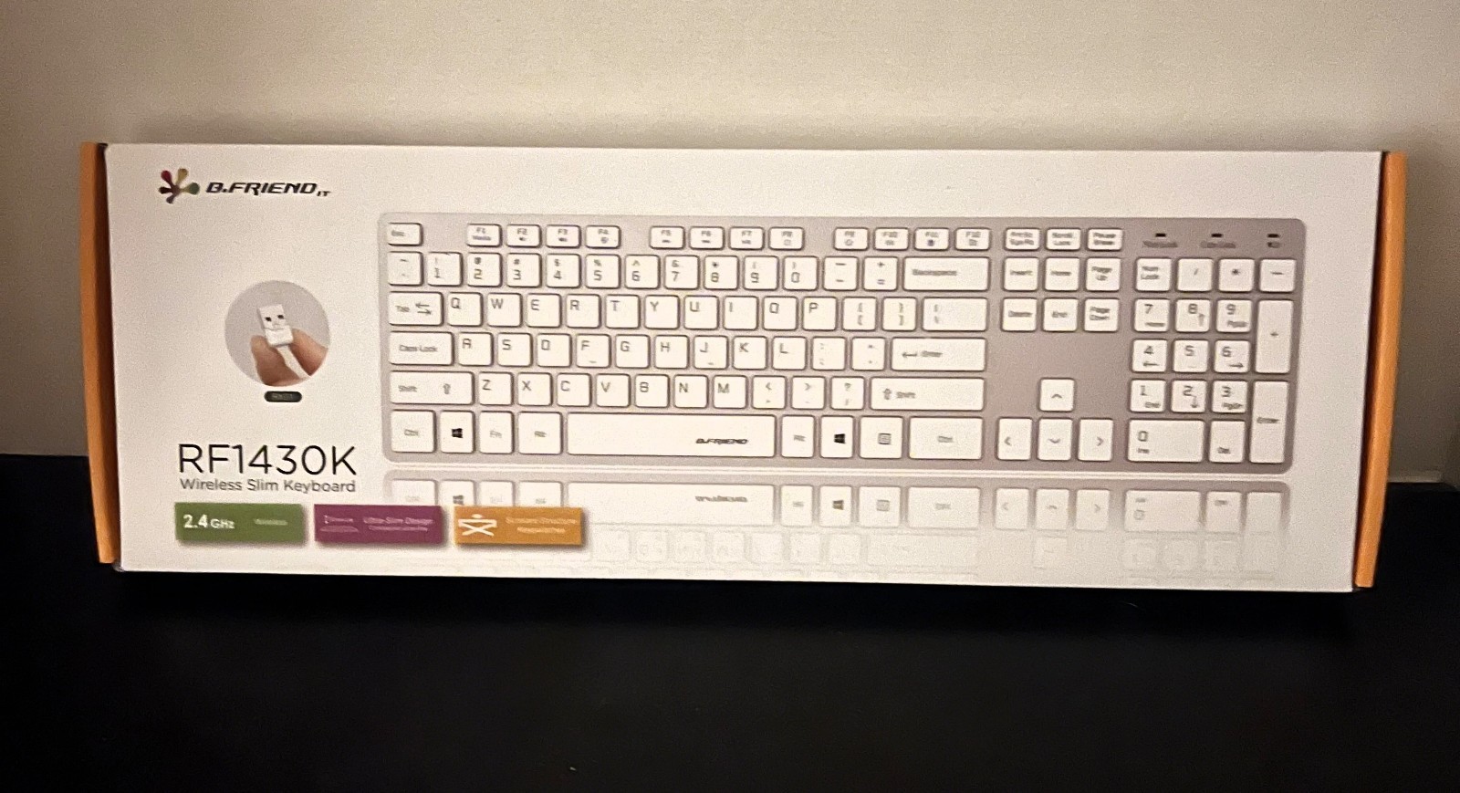 BFRIENDit Wireless Keyboard with Cover