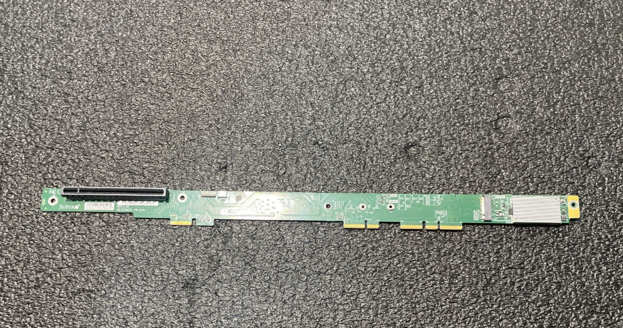 Supermicro AOC-SMG3-2M2-B-NI22  Riser card