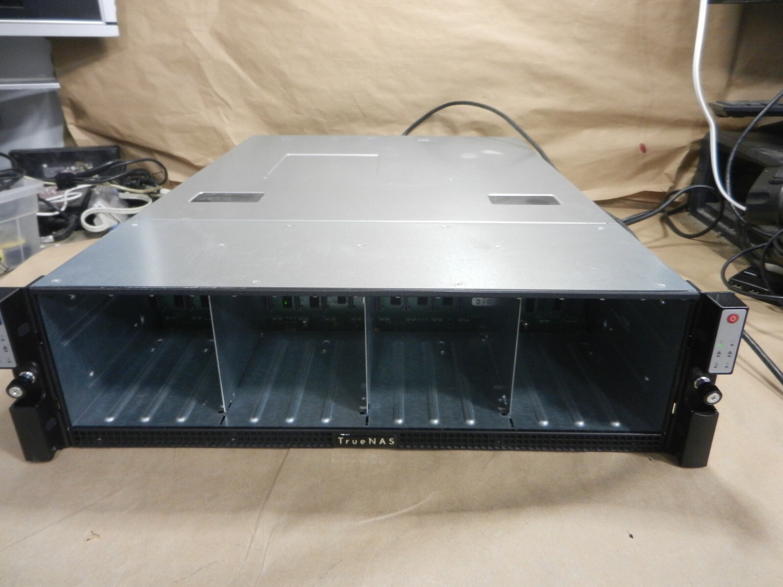 ixSystems TrueNas * Supermicro Enclosure NO Hard Drives