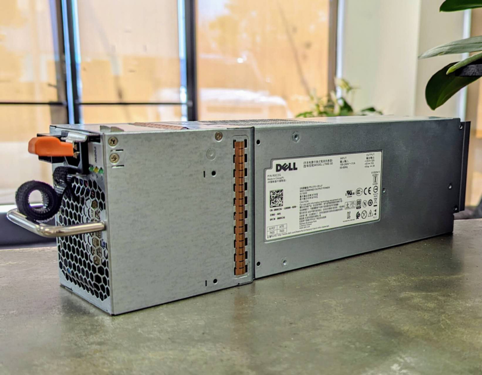 New Dell EqualLogic PS4100 PS6100 Compellent SC200 SC220 700W Power Supply R0C2G