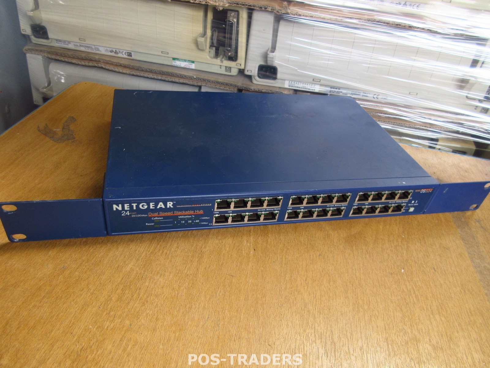Netgear DS524 24-Port 10/100 Dual Speed Stack Network Switch INCL RACK MOUNTS