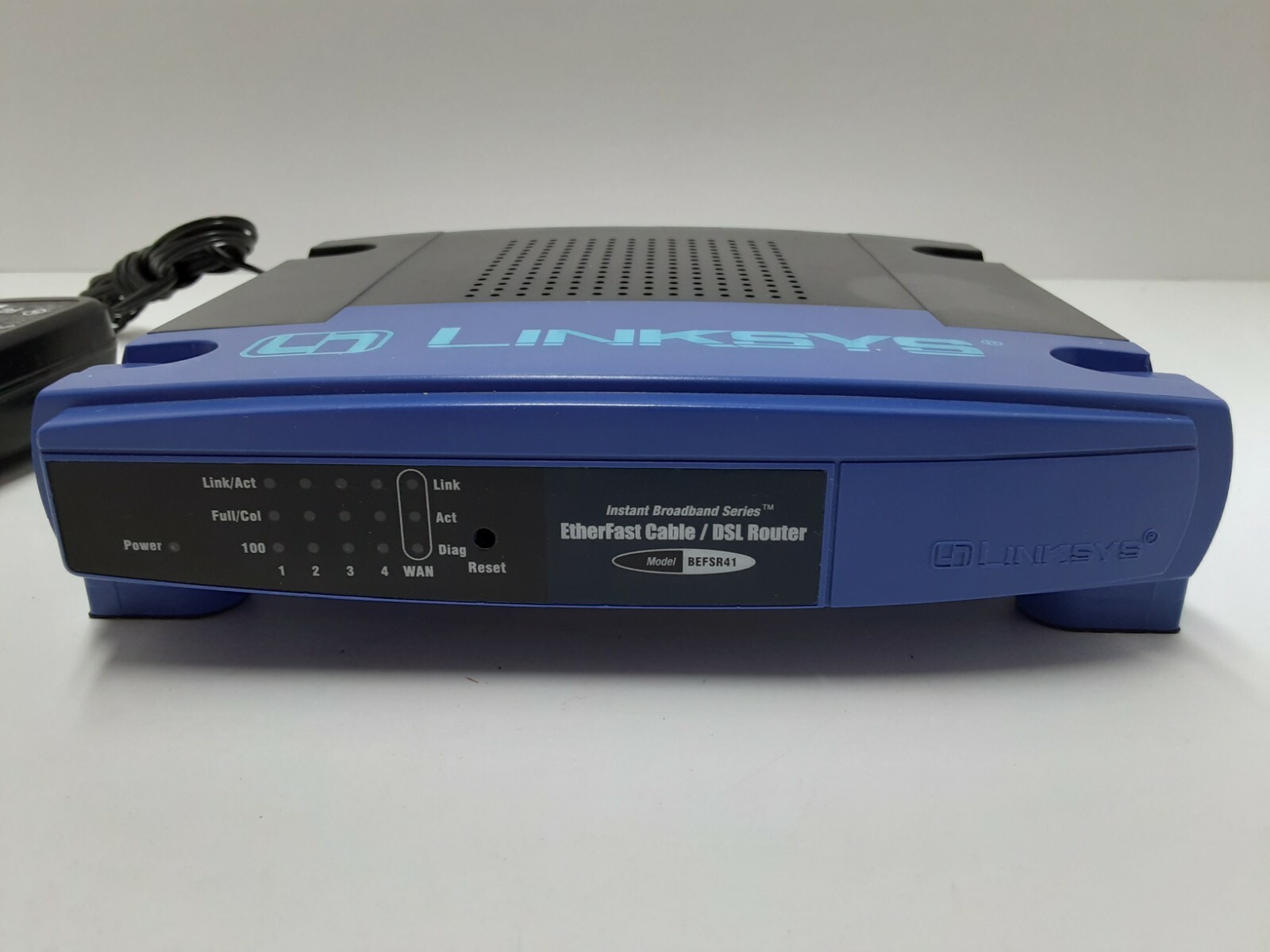 Linksys BEFSR41 4-Port 10/100 Wired Router (BEFSR41 v3) Great Condition