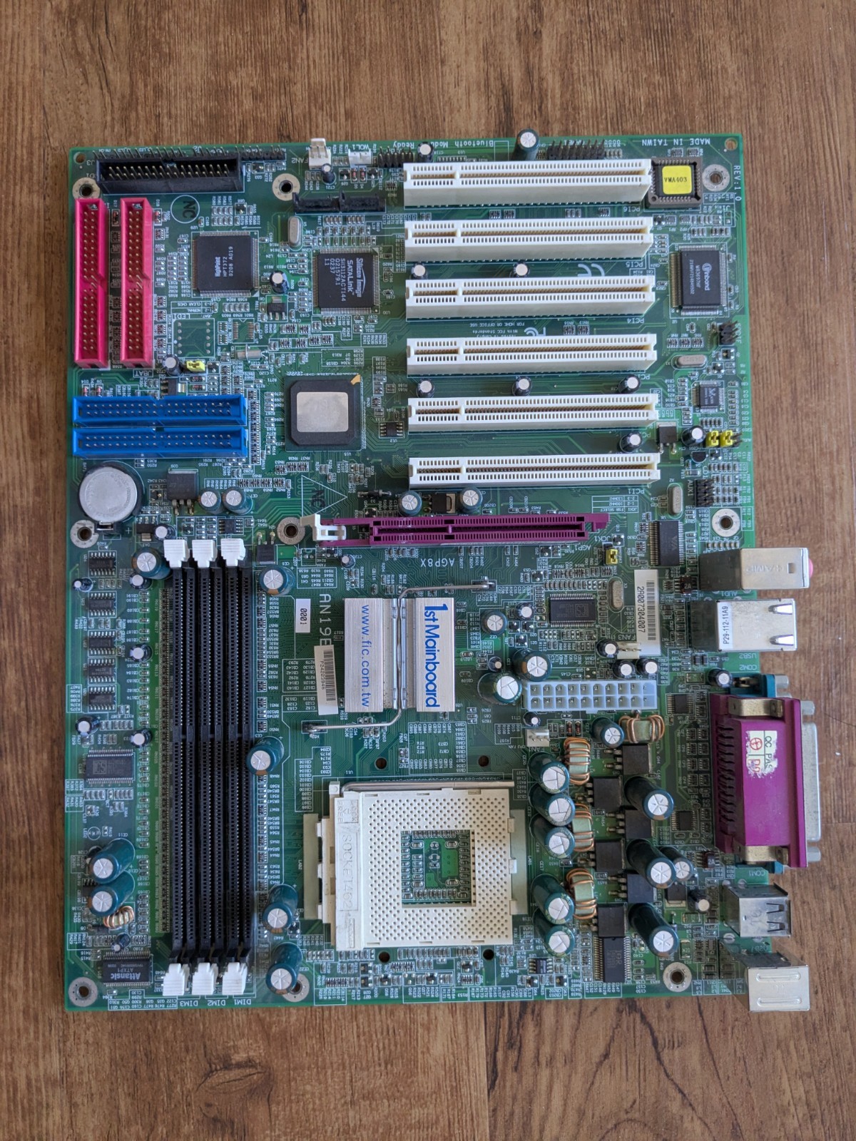 FIC An19e Motherboard VIA KT400 Socket A DDR