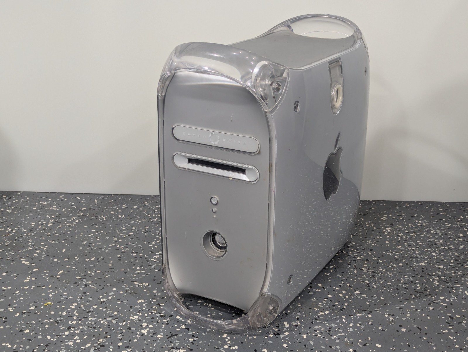 Apple Powermac G4 Desktop (Model 8493) - 1
